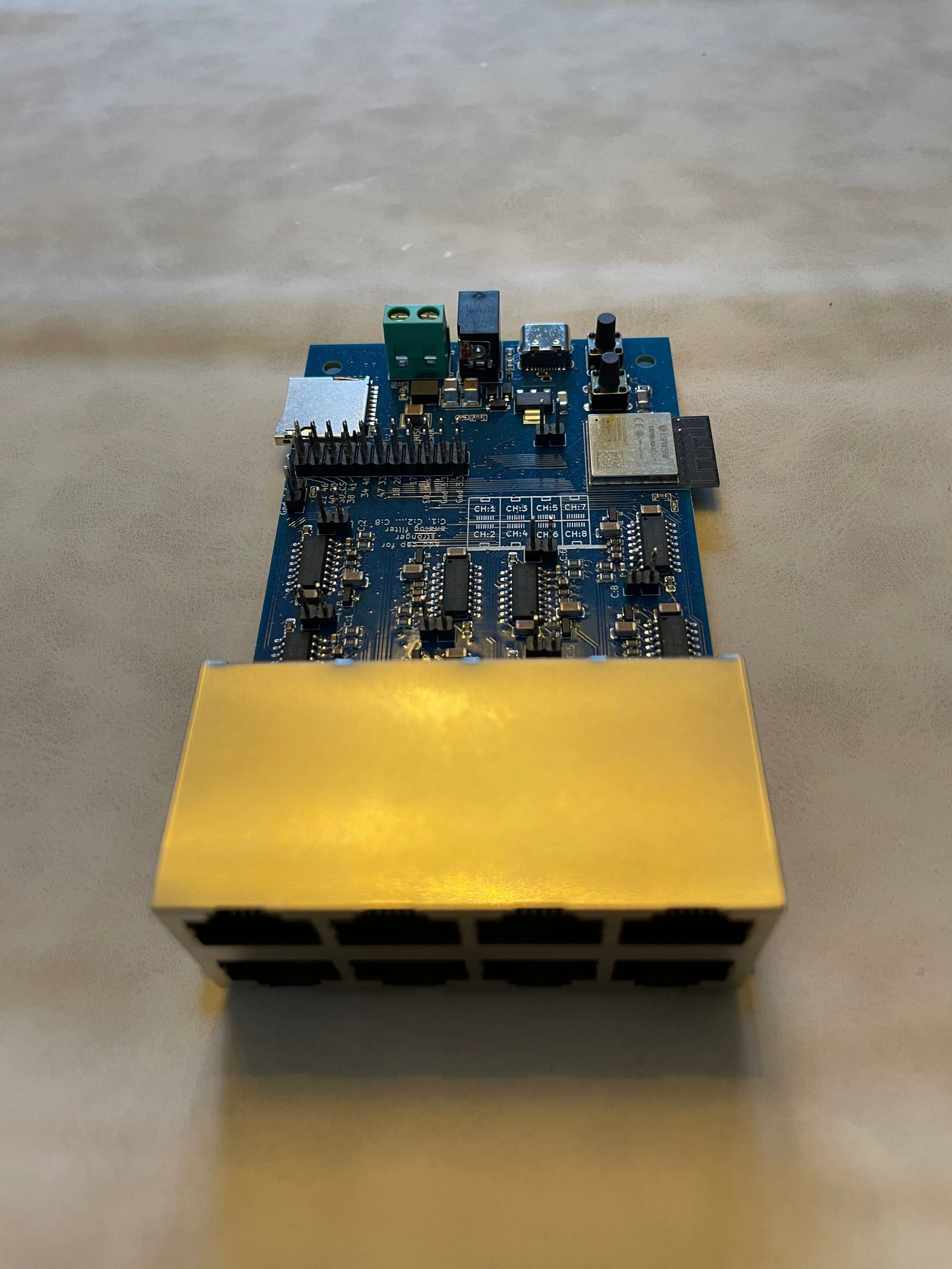 8 Channel Load cell and Strain Gauge DAQ